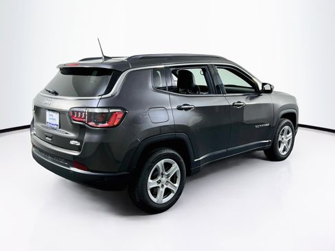 Used 2023 Jeep Compass Latitude w/ Convenience Group AWD/4WD image 5