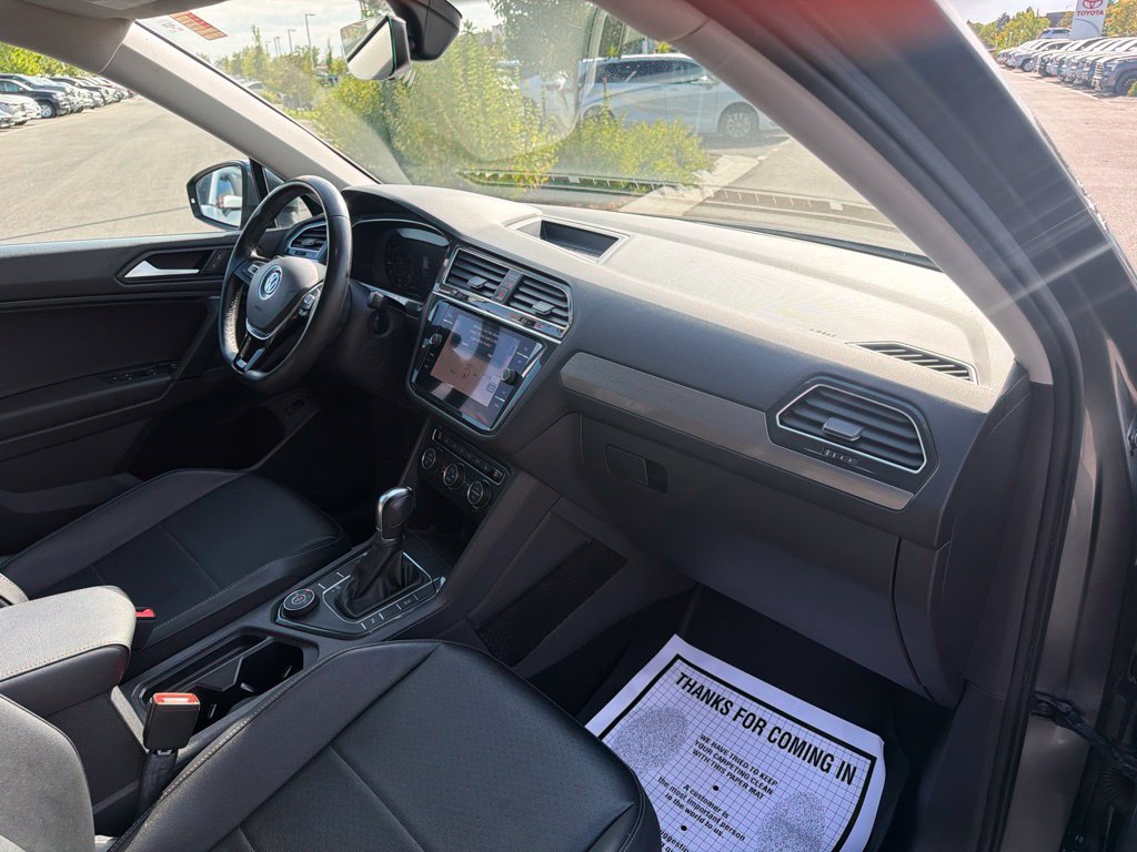 Used 2019 Volkswagen Tiguan SEL w/ 3rd Row Seat Package AWD/4WD image 12