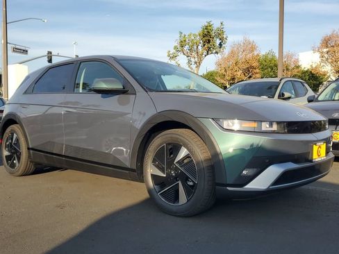 New 2026 Hyundai Ioniq 5 SE image 1