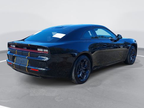 Used 2025 Dodge Charger R/T w/ Quick Order Package 25M R/T image 5