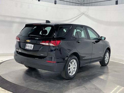 Used 2024 Chevrolet Equinox LS AWD/4WD image 11