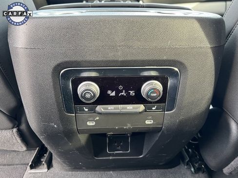 Used 2024 Chevrolet Tahoe Z71 w/ Luxury Package image 26