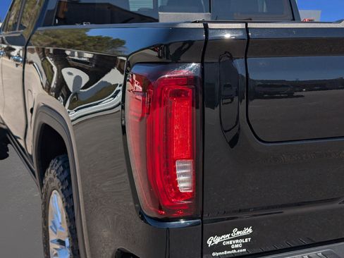 Used 2024 GMC Sierra 1500 Denali image 11