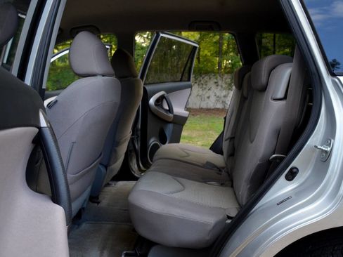 Used 2007 Toyota RAV4 4WD image 10