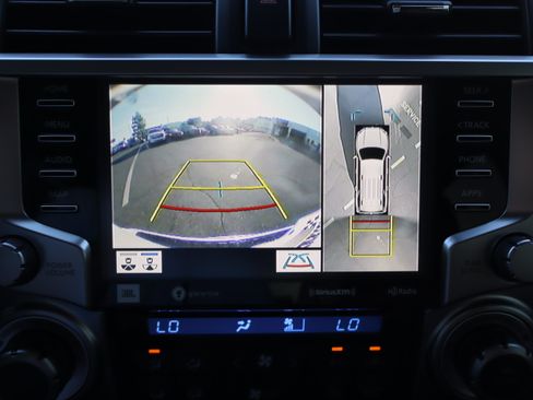 Used 2024 Toyota 4Runner Limited AWD/4WD image 29