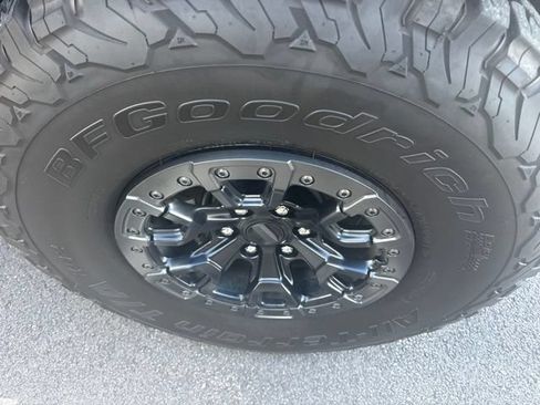 Used 2023 Ford Bronco Raptor AWD/4WD image 3