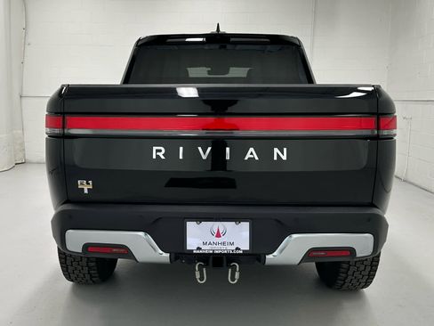 Used 2022 Rivian R1T Adventure image 7
