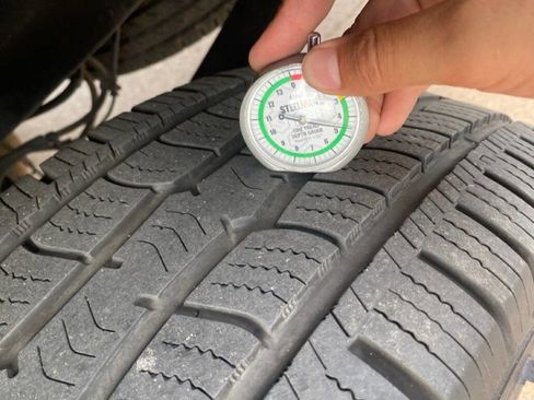 Used 2012 Ford F150 XLT w/ XLT Chrome Pkg image 19