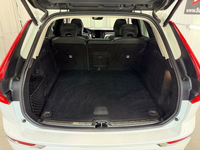 Used 2021 Volvo XC60 T8 Inscription AWD/4WD image 9