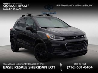 Used 2022 Chevrolet Trax LT w/ Midnight Edition image 1