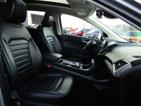 Used 2024 Ford Edge SEL w/ Convenience Package image 19