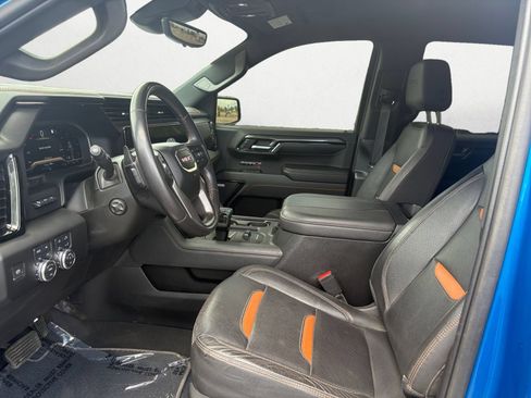 Used 2023 GMC Sierra 1500 AT4 w/ Technology Package AWD/4WD image 8