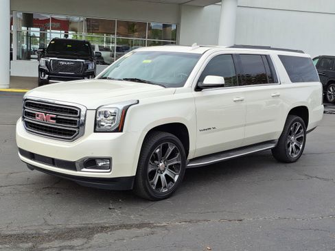 Used 2015 GMC Yukon XL SLT w/ Open Road Package image 2