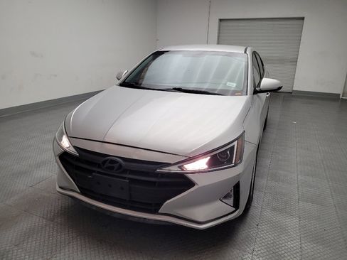 Used 2019 Hyundai Elantra SE image 15