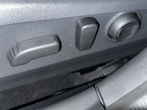 Certified 2025 Subaru Outback Premium image 19