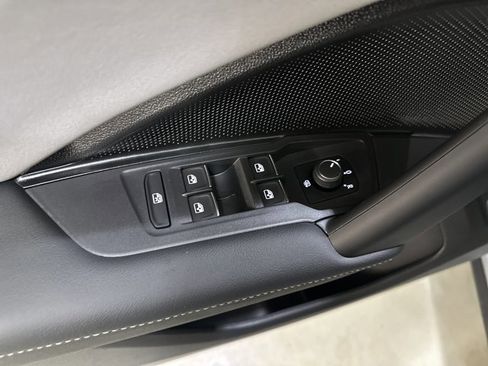 New 2026 Volkswagen Tiguan SE image 19