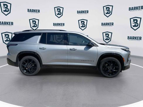 Used 2024 Chevrolet Traverse RS w/ LPO, Floor Liner Package AWD/4WD image 10