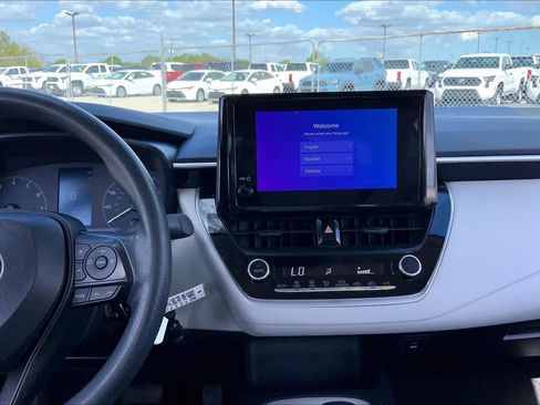 Used 2024 Toyota Corolla LE image 7