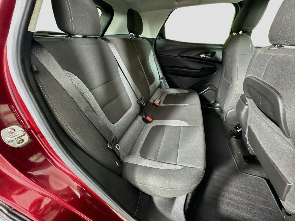 Used 2025 Chevrolet TrailBlazer LT FWD image 25