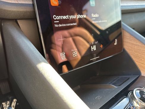 Used 2022 Polestar Polestar 2 w/ Performance Package image 26