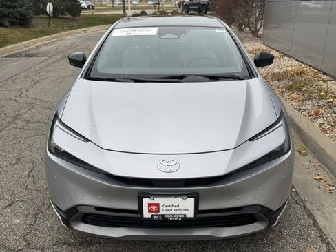 Certified 2024 Toyota Prius XLE image 39