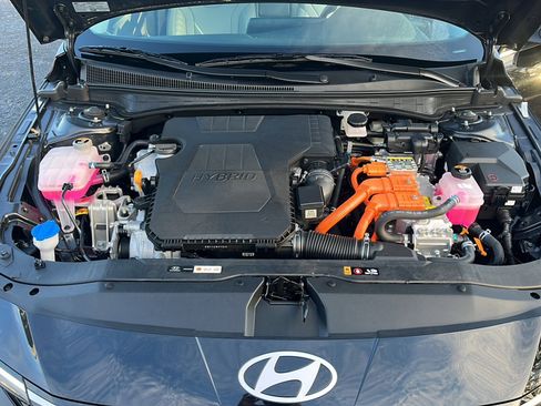 Certified 2024 Hyundai Elantra Limited image 29