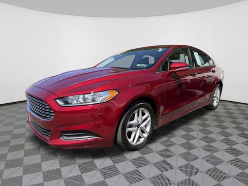 Used 2014 Ford Fusion SE FWD image 3
