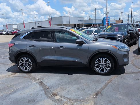 Used 2022 Ford Escape SEL AWD/4WD image 2