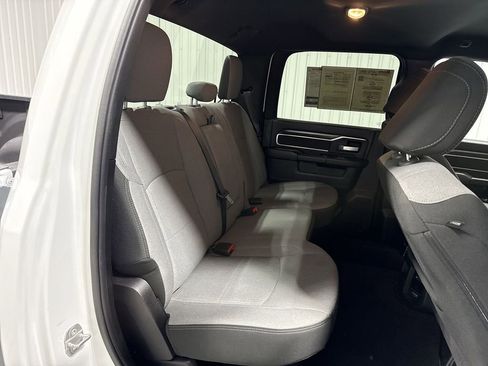 Used 2024 RAM 3500 Big Horn image 28