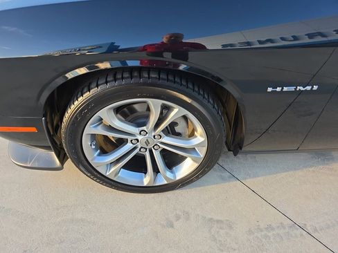 Used 2022 Dodge Challenger R/T image 5