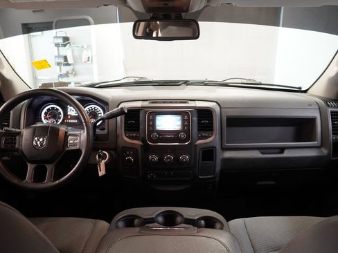 Used 2014 RAM 1500 Express image 18