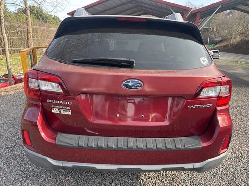 Used 2015 Subaru Outback 2.5i Limited image 4