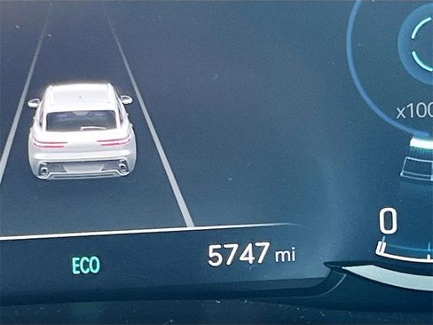 Used 2024 Genesis GV70 2.5T image 12