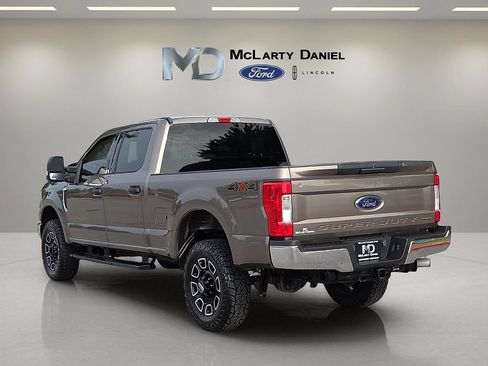 Used 2019 Ford F250 XLT AWD/4WD image 4