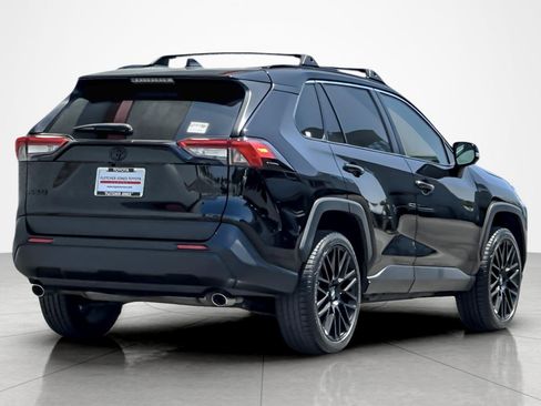 Certified 2021 Toyota RAV4 XLE FWD image 5