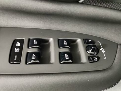 New 2026 Volvo XC90 T8 Ultra w/ Protection Package AWD/4WD image 10