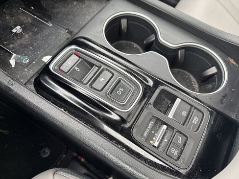 Used 2023 Honda Pilot Touring image 24