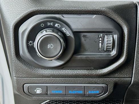 Used 2024 Jeep Wrangler Unlimited w/ Convenience Group AWD/4WD image 16