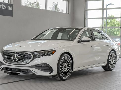 Used 2026 Mercedes-Benz E 350 4MATIC Sedan image 25