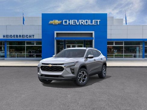 New 2026 Chevrolet Trax LT w/ Driver Confidence Package image 8