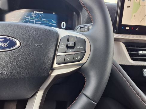 New 2026 Ford Explorer Active RWD image 27