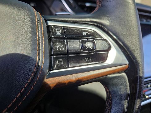 Used 2023 Jeep Grand Cherokee L Summit w/ Advanced Protech Group IV image 17