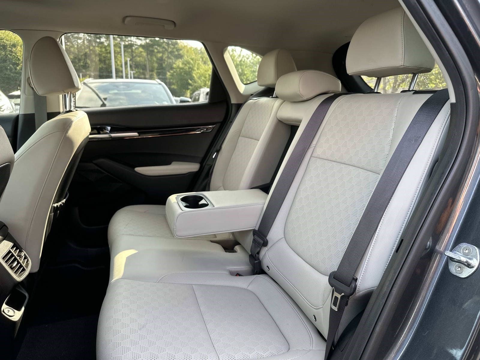 Used 2022 Kia Seltos SX w/ Sunroof Package AWD/4WD image 11