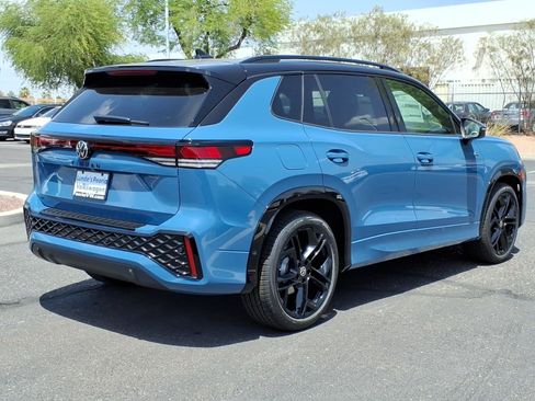 New 2026 Volkswagen Tiguan SE R-Line FWD image 5
