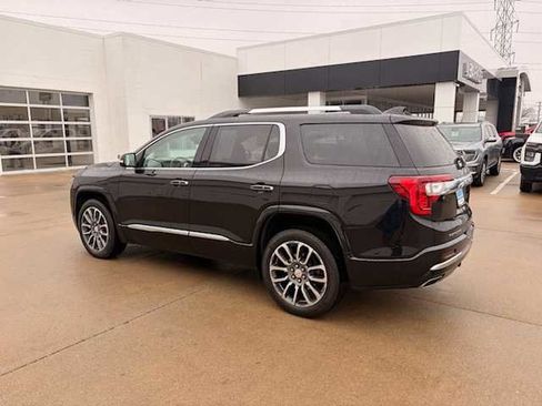 Used 2022 GMC Acadia Denali w/ Denali Ultimate Package image 3