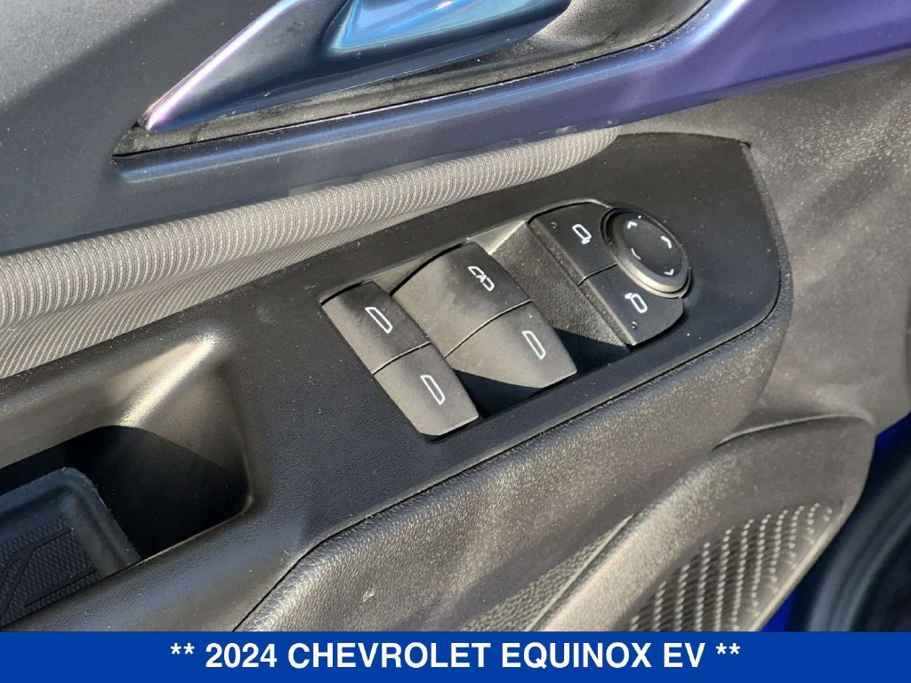 Used 2024 Chevrolet Equinox EV LT AWD/4WD image 12
