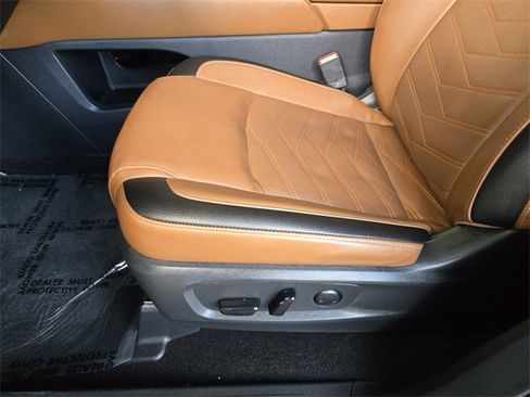 Used 2023 Nissan Pathfinder Platinum w/ Cargo Package image 22