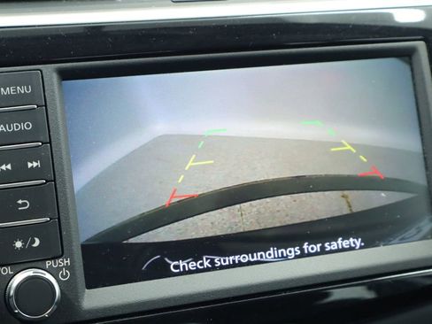 Used 2019 Nissan Sentra SV FWD image 39