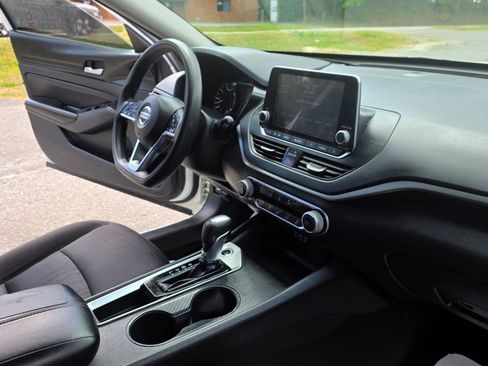 Used 2020 Nissan Altima 2.5 S image 12