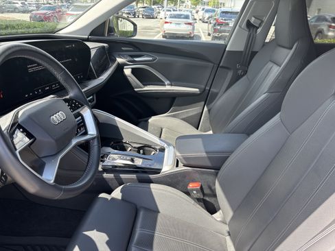 Used 2025 Audi Q5 Prestige w/ 20" Wheel Package AWD/4WD image 15
